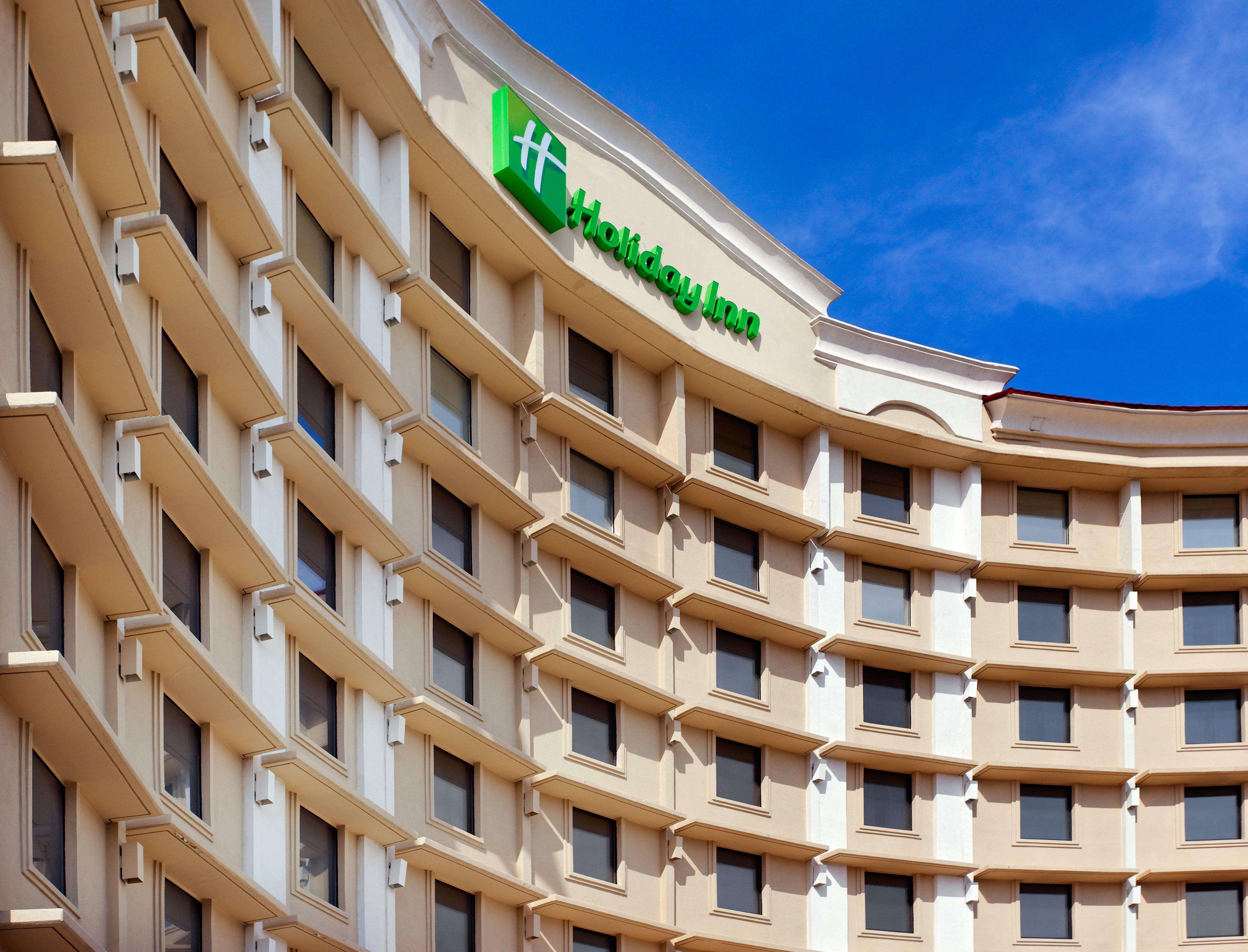 Holiday Inn Express Dallas Market Center By Ihg Экстерьер фото